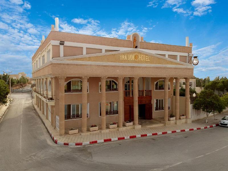 Trajan Hotel Timgad ภายนอก รูปภาพ