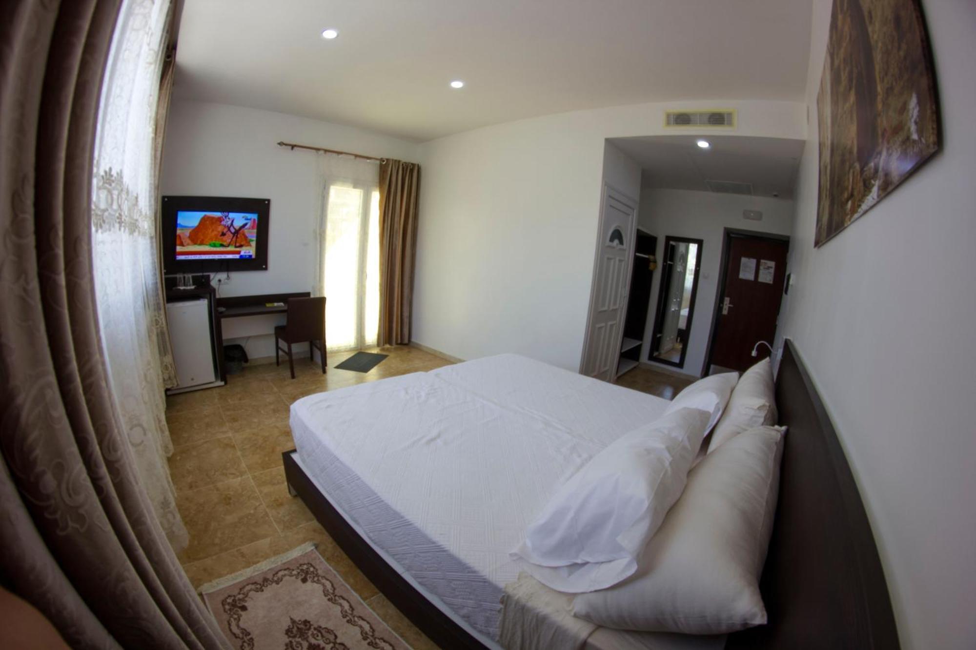 Trajan Hotel Timgad ภายนอก รูปภาพ