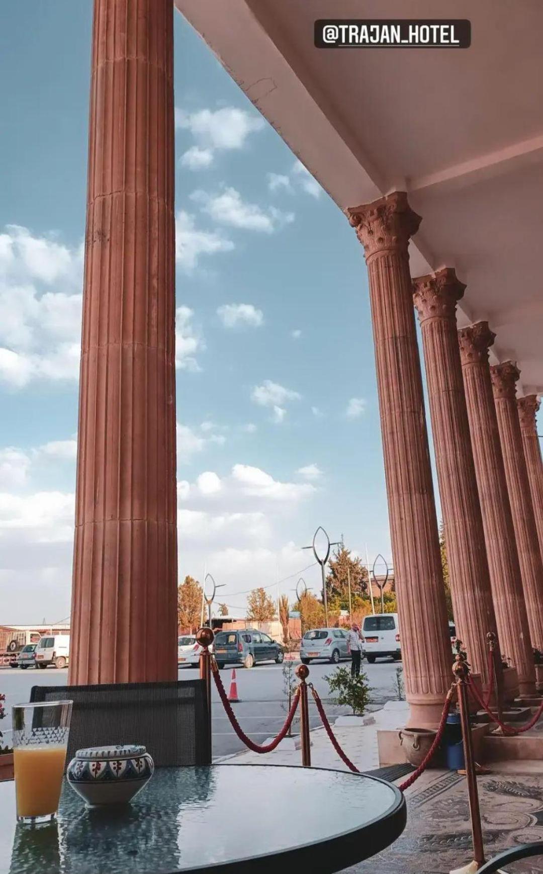 Trajan Hotel Timgad ภายนอก รูปภาพ